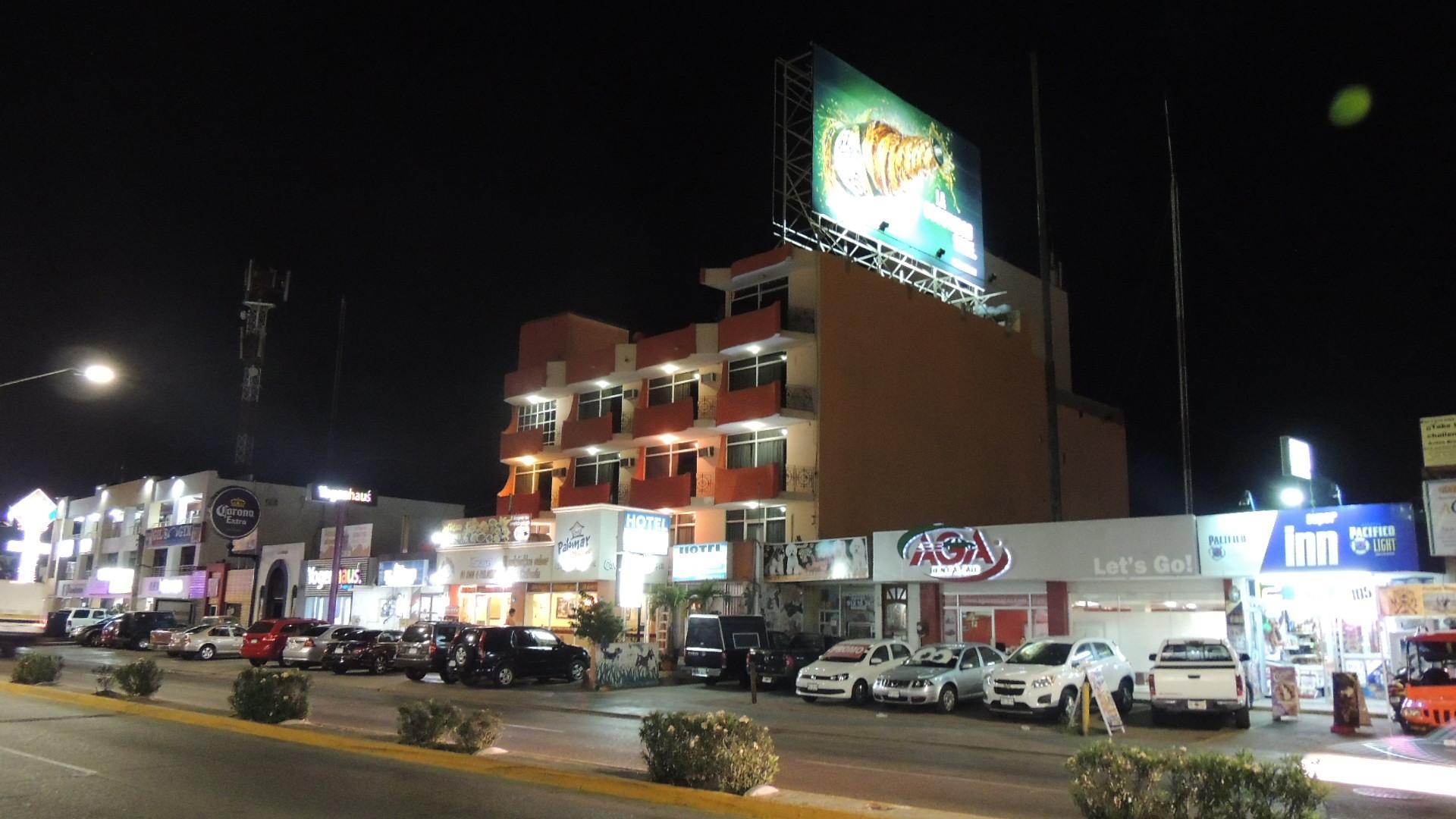 Capital O Zona Dorada Inn, Mazatlán Exterior foto